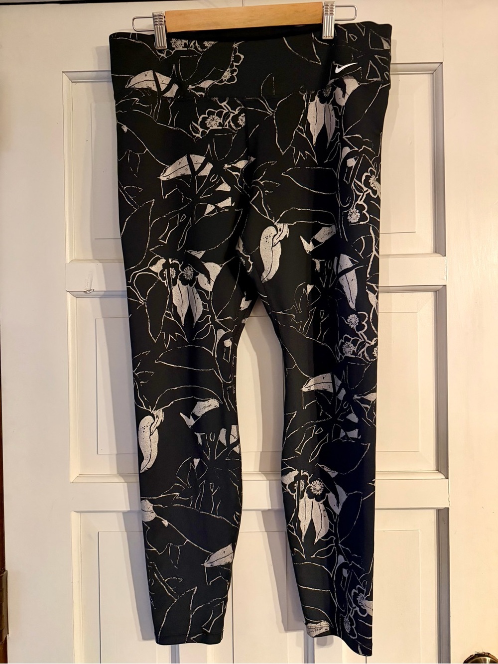 Nike Black Floral Print Leggings